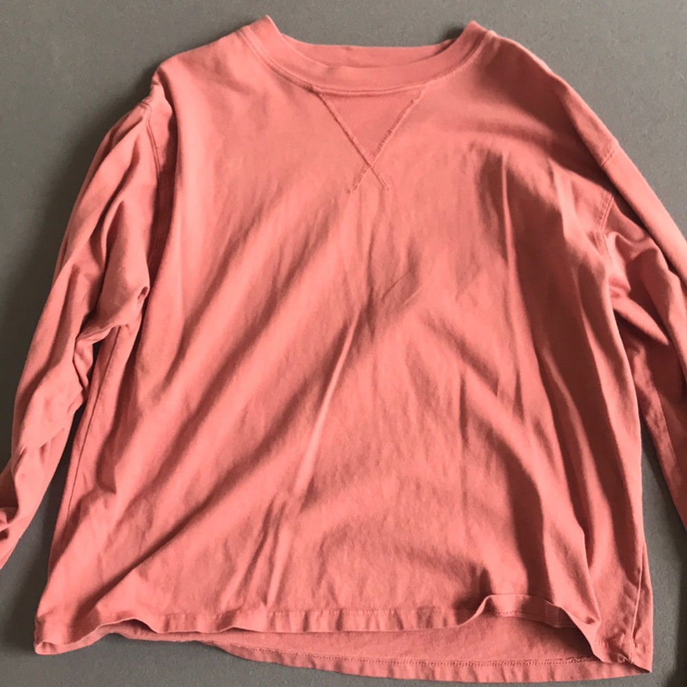Long sleeved pink t-shirt